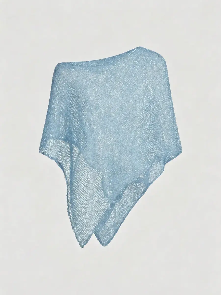 poncho asymétrique en maille ajourée