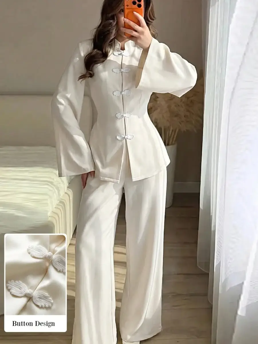 Ensemble 2 pièces blanc cassé style asiatique à boutons grenouille et pantalon