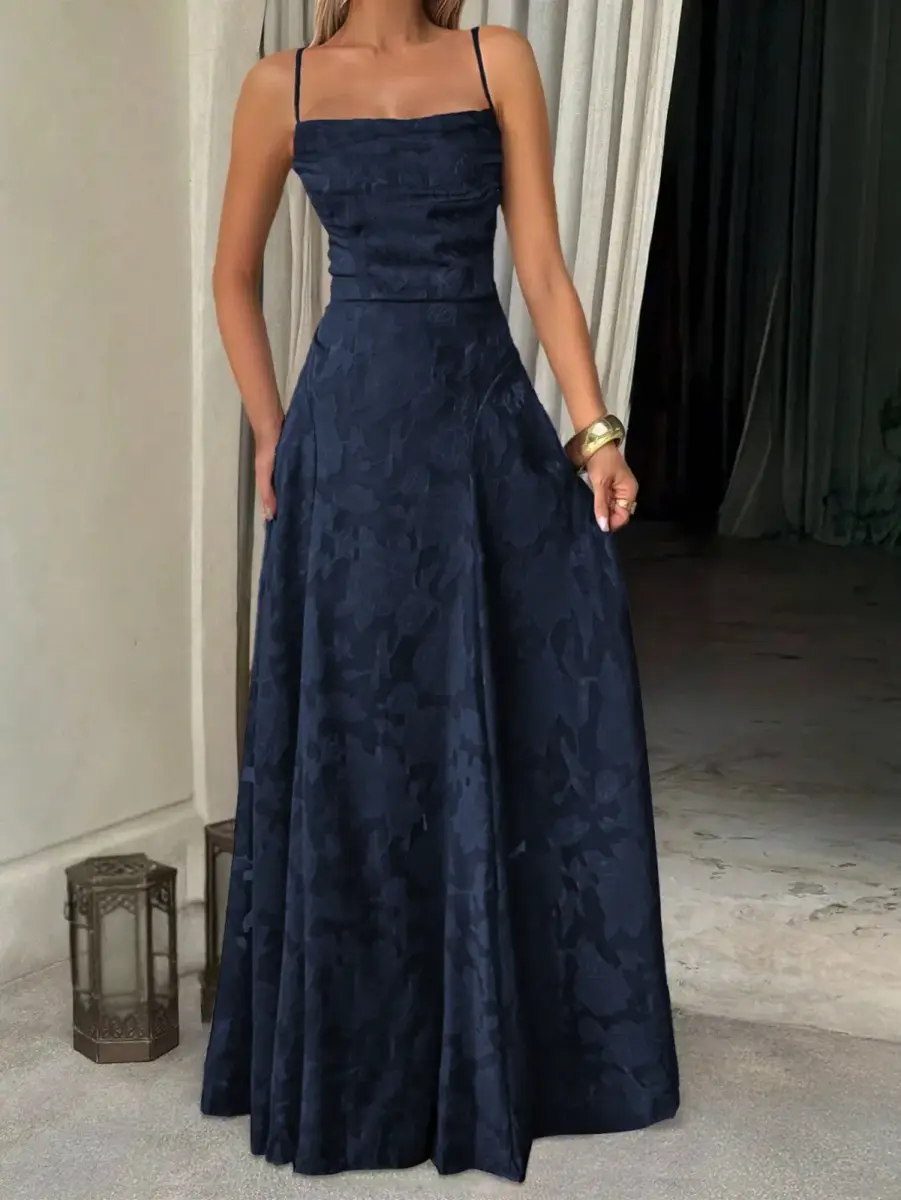 robe longue évasée en jacquard floral à bretelles fines