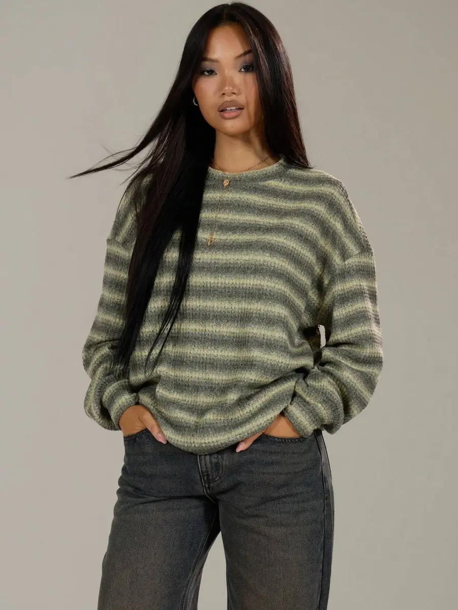 Pull oversized en maille rayée marron et beige à col rond style Y2K